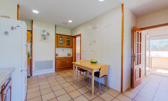 Resale - Villa - Orihuela Costa - Campoamor