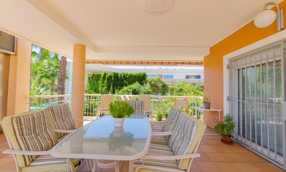 Resale - Villa - Orihuela Costa - Campoamor