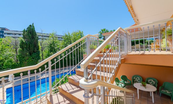 Resale - Villa - Orihuela Costa - Campoamor