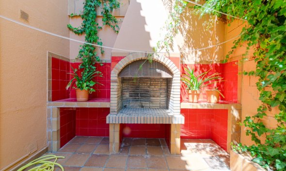 Resale - Villa - Orihuela Costa - Campoamor