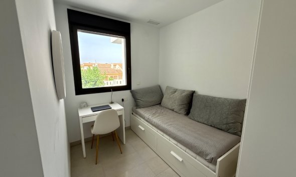 Resale - Apartment - Pilar de la Horadada - Mil Palmeras