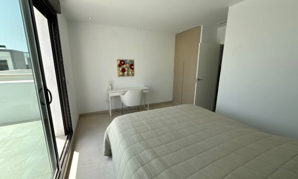 Resale - Apartment - Pilar de la Horadada - Mil Palmeras
