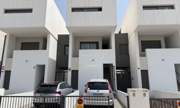 Resale - Apartment - Pilar de la Horadada - Mil Palmeras