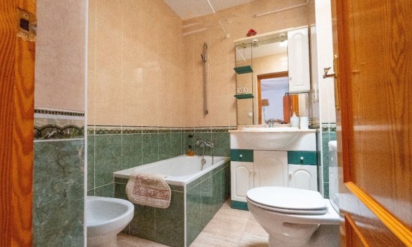 Rynek Wtórny - Dom szeregowy - Torrevieja