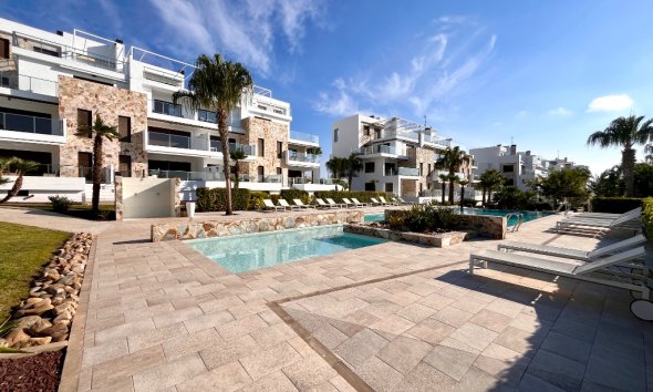 Resale - Villa - Orihuela Costa - Los Dolses