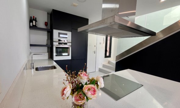 Resale - Villa - Orihuela Costa - Los Dolses