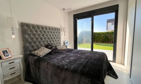 Resale - Villa - Orihuela Costa - Los Dolses