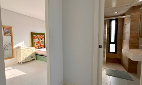 Resale - Villa - Orihuela Costa - Los Dolses