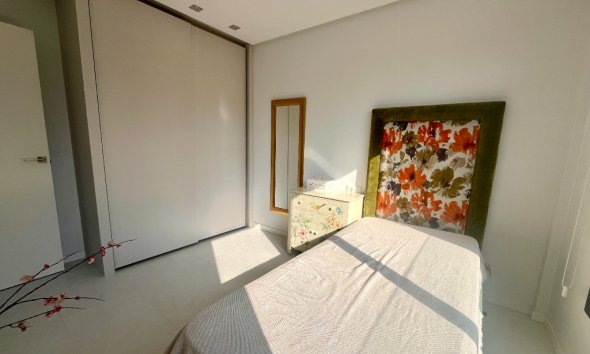 Resale - Villa - Orihuela Costa - Los Dolses