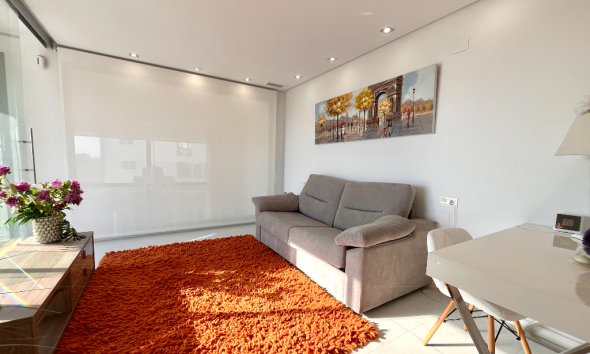 Resale - Villa - Orihuela Costa - Los Dolses