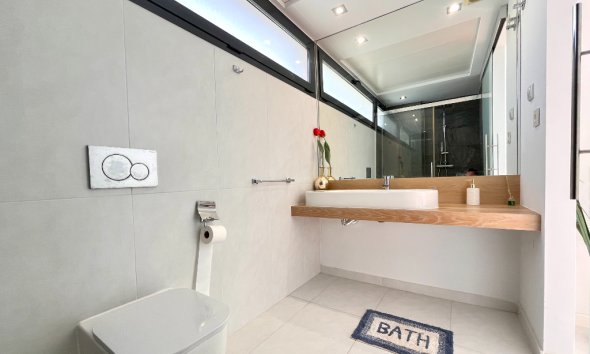 Resale - Villa - Orihuela Costa - Los Dolses