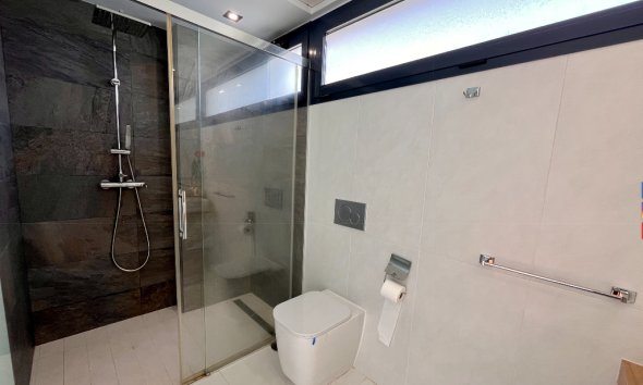 Resale - Villa - Orihuela Costa - Los Dolses