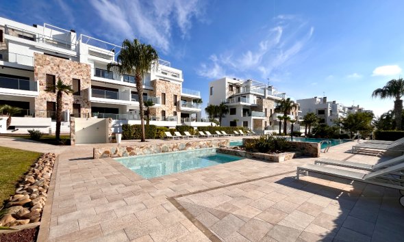 Resale - Villa - Orihuela Costa - Los Dolses