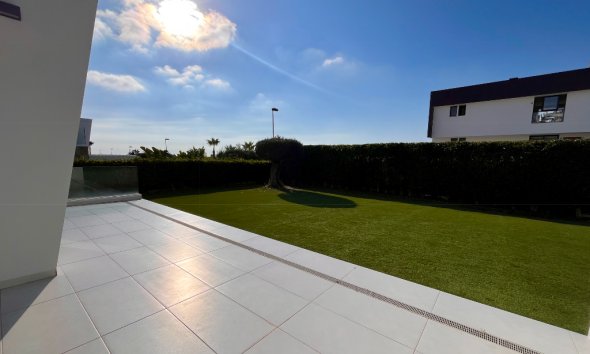 Resale - Villa - Orihuela Costa - Los Dolses