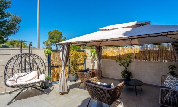 Resale - Villa - Orihuela Costa - Villamartín