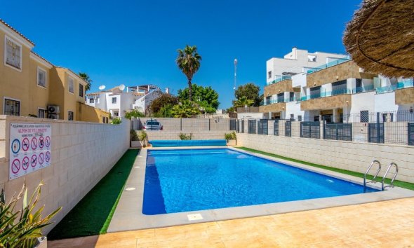 Resale - Villa - Orihuela Costa - Villamartín