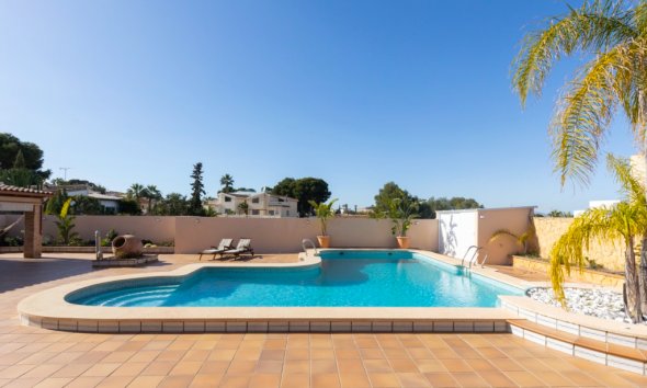 Resale - Villa - Torrevieja - Los Altos