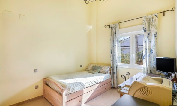 Resale - Villa - Torrevieja - Los Altos