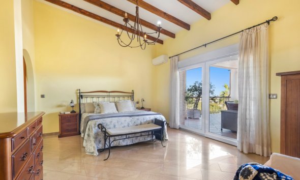 Resale - Villa - Torrevieja - Los Altos