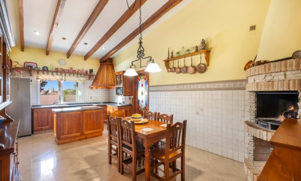 Resale - Villa - Torrevieja - Los Altos