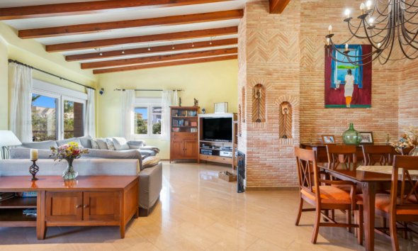 Resale - Villa - Torrevieja - Los Altos