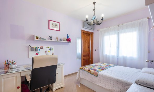 Resale - Villa - Torrevieja - Los Altos