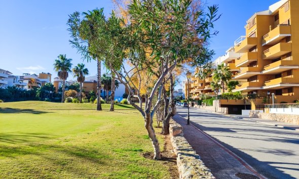 Resale - Apartment - Punta Prima