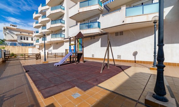 Resale - Apartment - Orihuela Costa - La Zenia