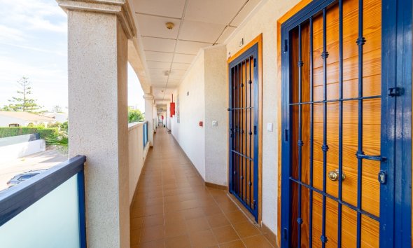 Resale - Apartment - Orihuela Costa - La Zenia