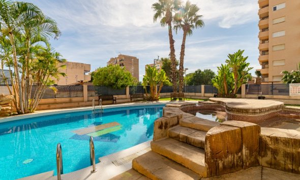 Resale - Apartment - Orihuela Costa - La Zenia
