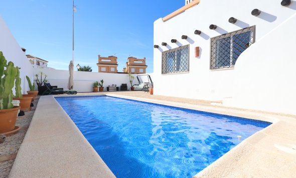 Resale - Terraced house / Townhouse - Orihuela Costa - Lomas de Campoamor