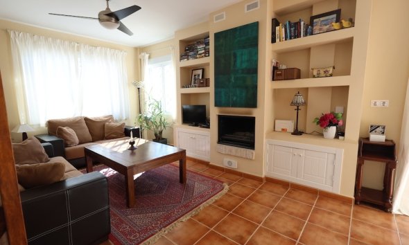 Resale - Terraced house / Townhouse - Orihuela Costa - Lomas de Campoamor