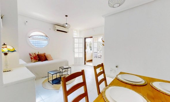 Resale - Apartment - Punta Prima
