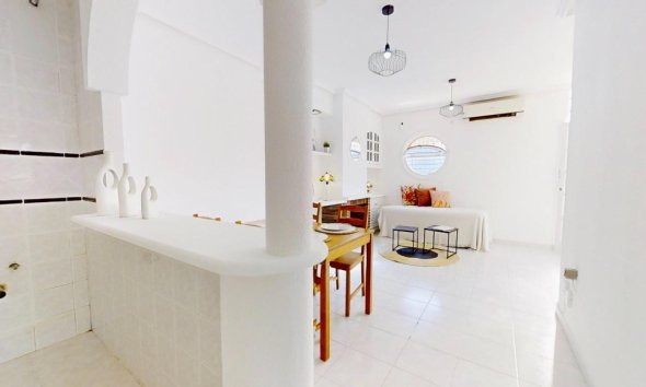 Resale - Apartment - Punta Prima