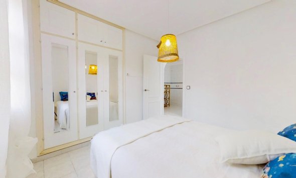 Resale - Apartment - Punta Prima