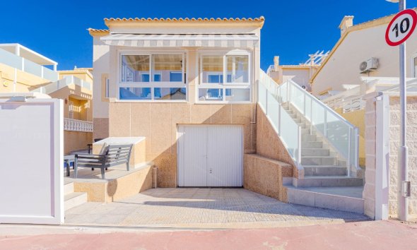 Resale - Villa - Orihuela Costa - Los Altos