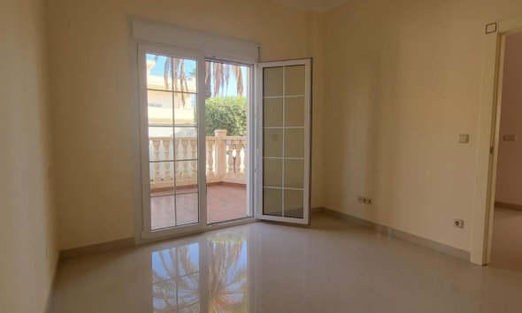 Resale - Villa - Orihuela Costa - Cabo Roig