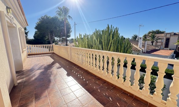 Resale - Villa - Orihuela Costa - Cabo Roig