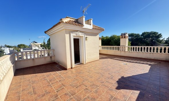 Resale - Villa - Orihuela Costa - Cabo Roig