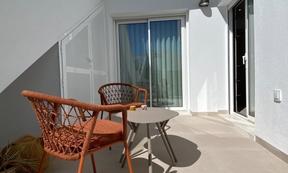 New Build - Terraced house / Townhouse - Pilar de la Horadada - pueblo