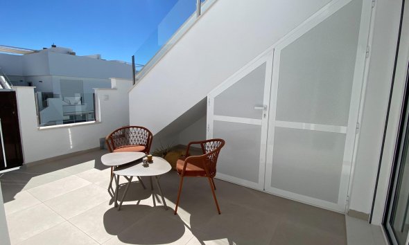 New Build - Terraced house / Townhouse - Pilar de la Horadada - pueblo