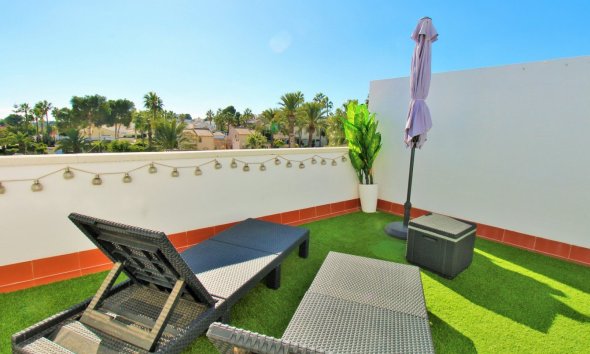 Resale - Terraced house / Townhouse - Orihuela Costa - Villamartín