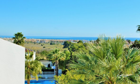 Resale - Terraced house / Townhouse - Orihuela Costa - Villamartín