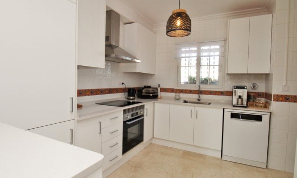 Resale - Terraced house / Townhouse - Orihuela Costa - Villamartín