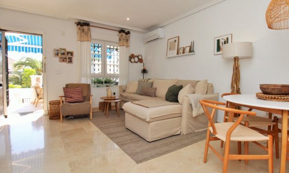 Resale - Terraced house / Townhouse - Orihuela Costa - Villamartín