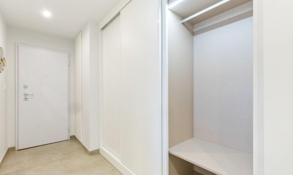 Resale - Apartment - Torrevieja - Playa del cura