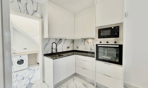 Resale - Terraced house / Townhouse - Torrevieja - El chaparral