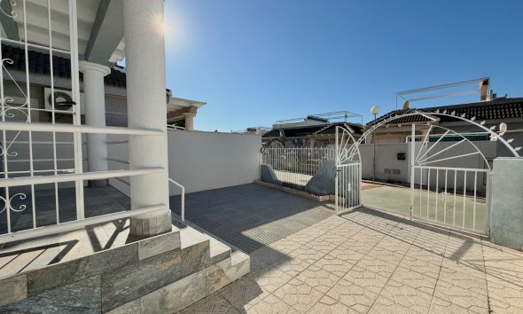 Resale - Terraced house / Townhouse - Torrevieja - El chaparral