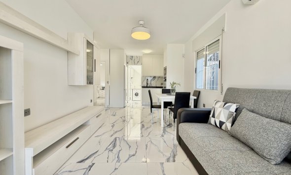 Resale - Terraced house / Townhouse - Torrevieja - El chaparral