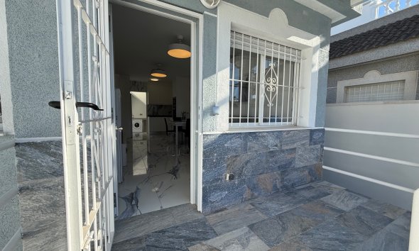 Resale - Terraced house / Townhouse - Torrevieja - El chaparral